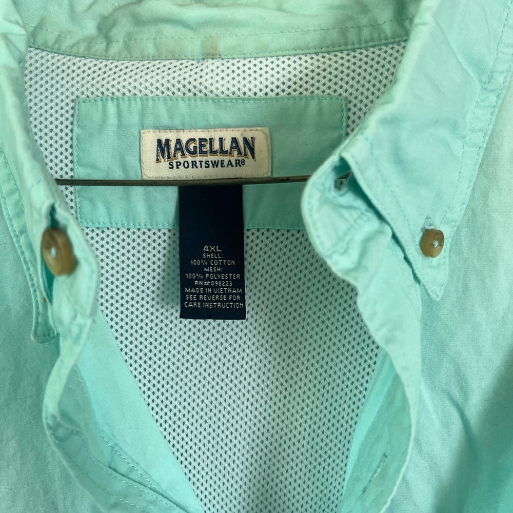 Magellan Outdoors Mint Green Casual Button Down Shirt